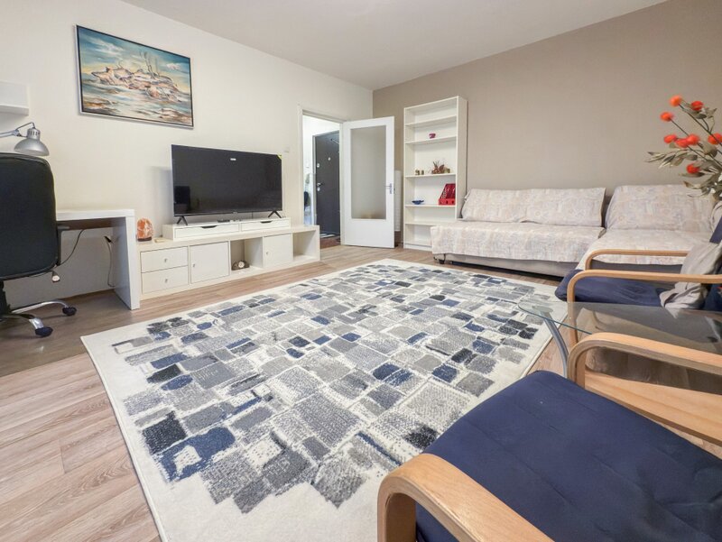 Dristor Apartament 2 camere  Mobilat  Spatios  Gata de mutat.