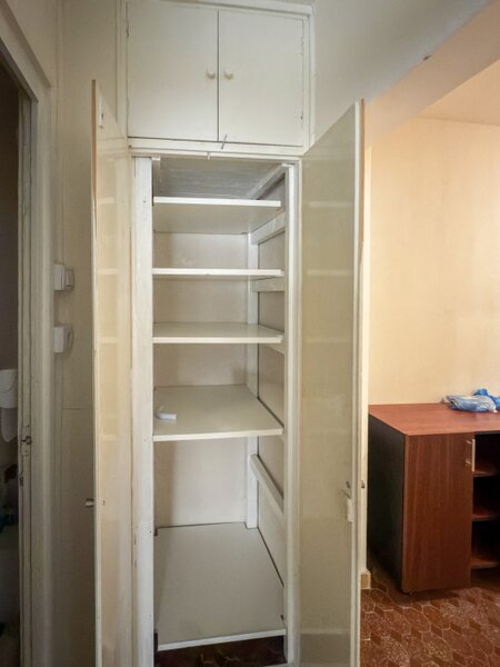 Dristor Apartament 2 camere  Mobilat  Spatios  Gata de mutat.