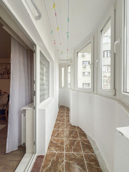 Dristor Apartament 2 camere  Mobilat  Spatios  Gata de mutat.