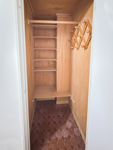 Dristor Apartament 2 camere  Mobilat  Spatios  Gata de mutat.